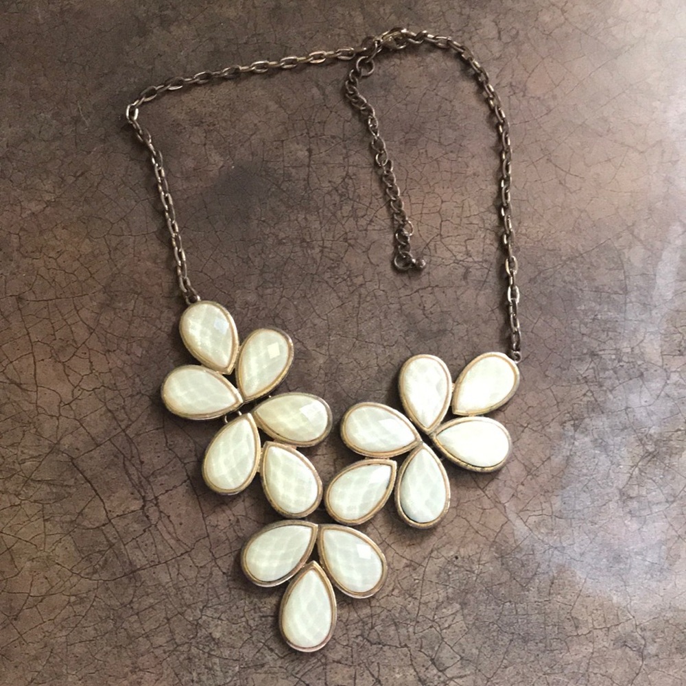 White jewel necklace